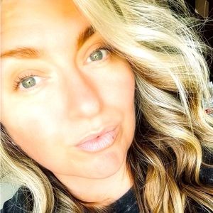 Meet your Posher, Alicia